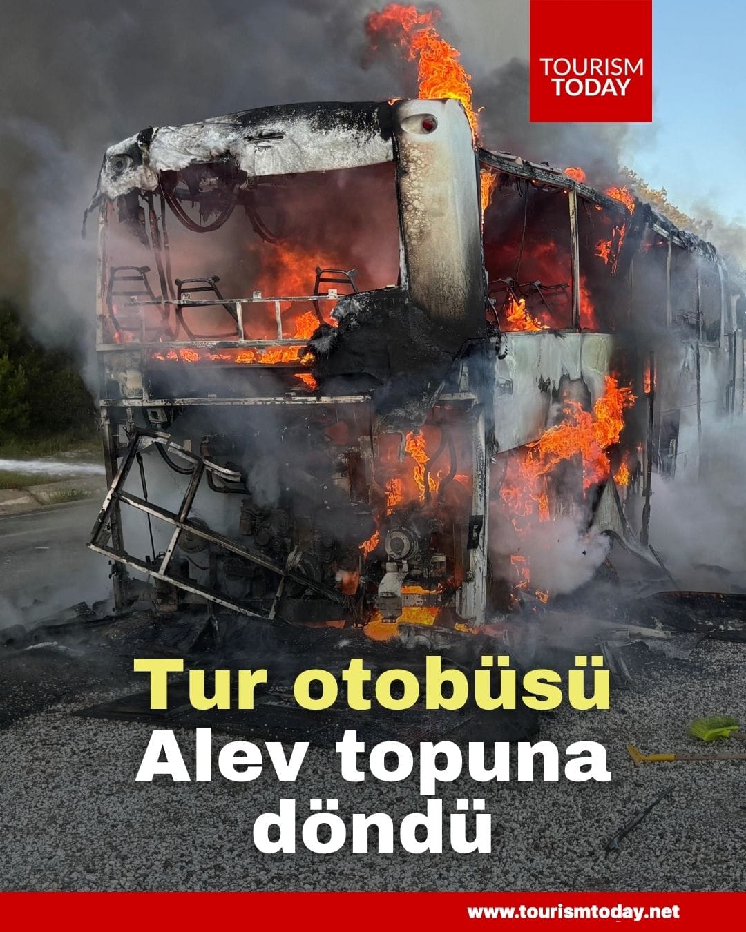 Tur otobüsü alev topuna döndü