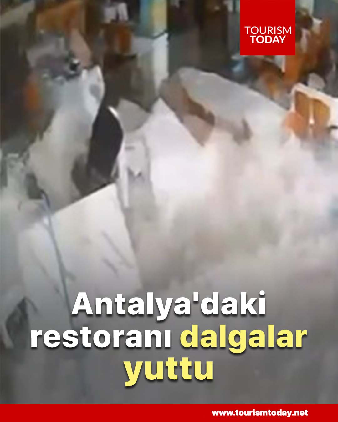 Antalya'daki restoranı dalgalar yuttu